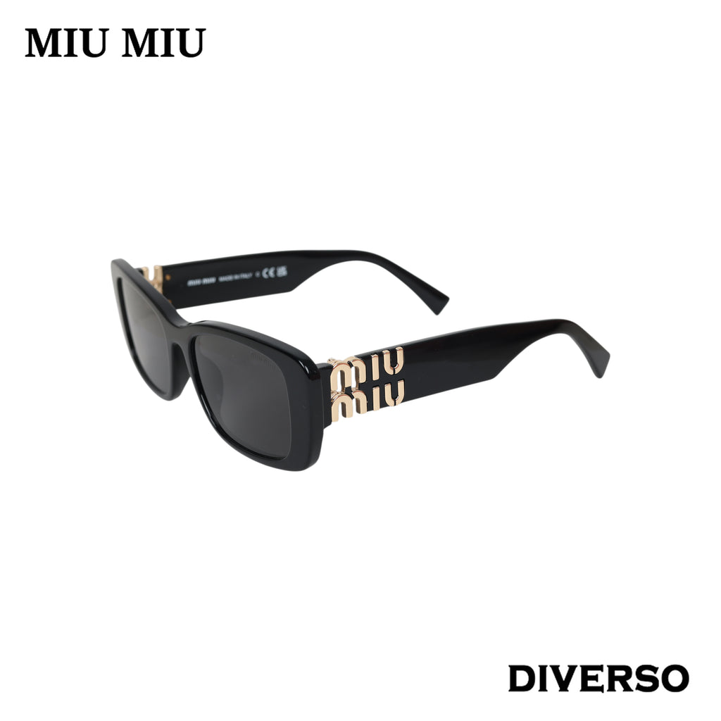 نظارة نسائي MIU MIU