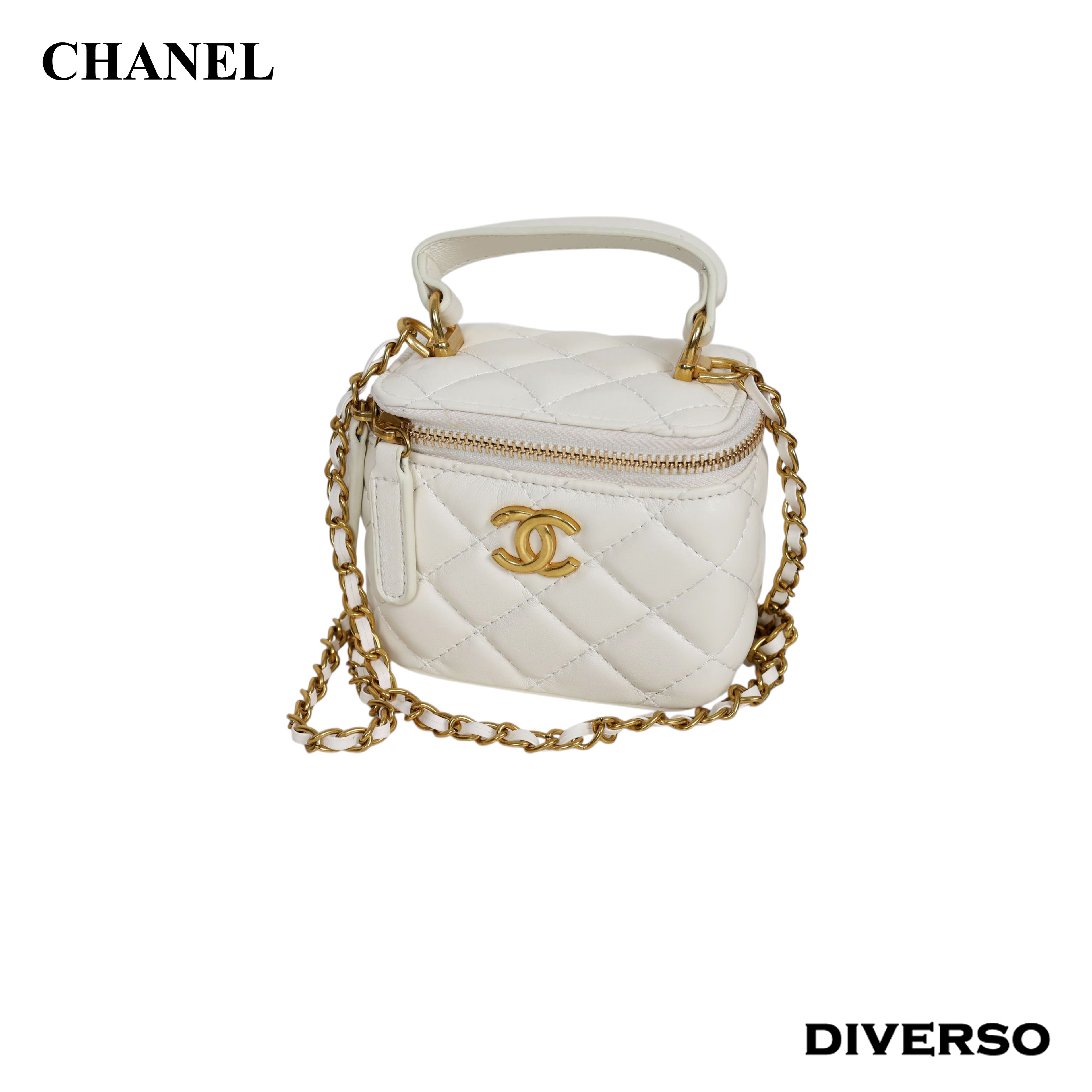 شنطة نسائي CHANEL