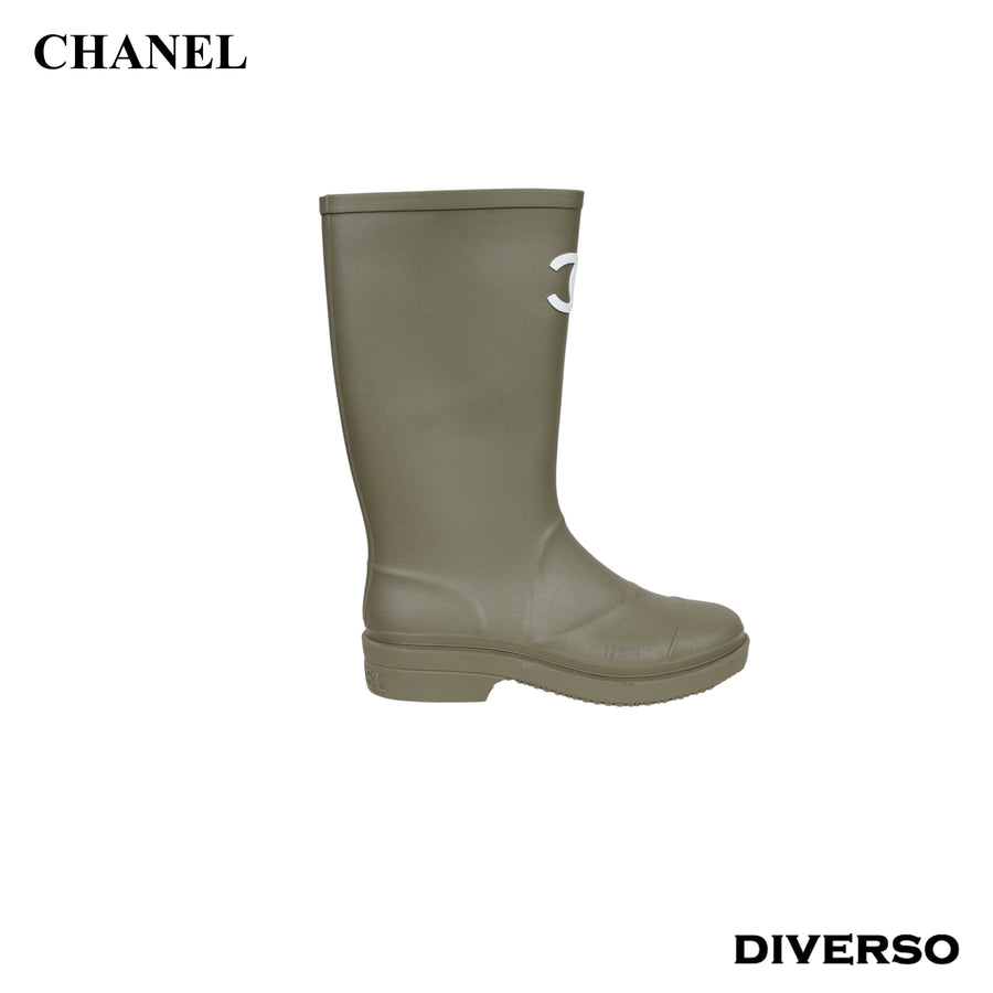 بوت CHANEL