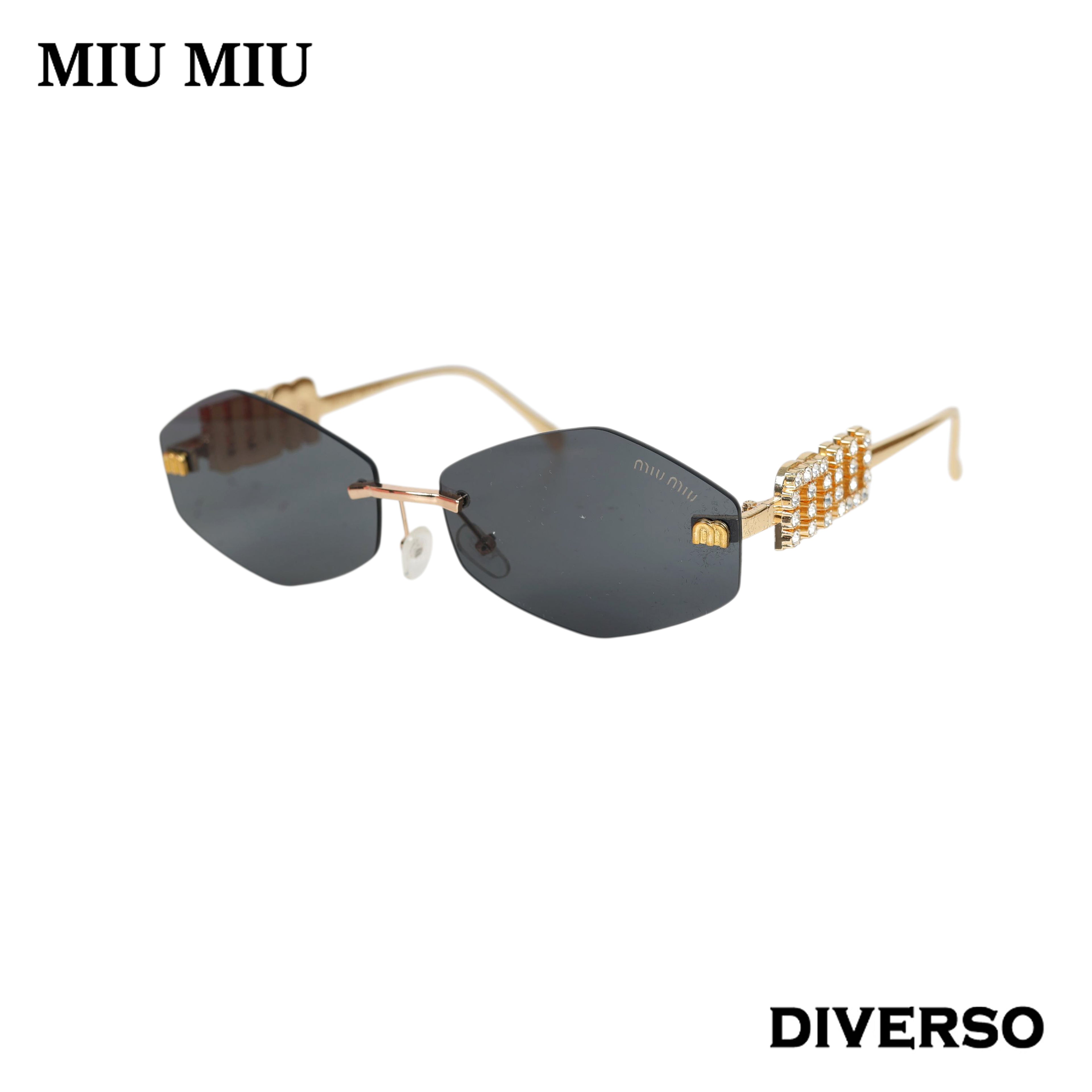 نظارة نسائي MIU MIU